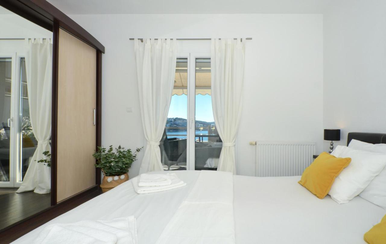Copacabana Beach Apartments Trogir Ngoại thất bức ảnh