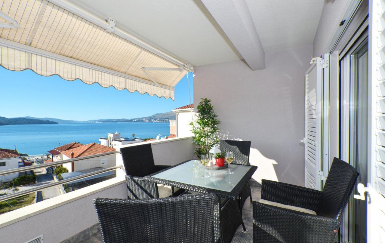 Copacabana Beach Apartments Trogir Ngoại thất bức ảnh